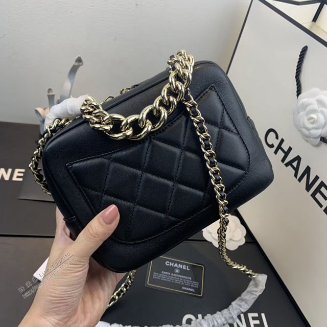 Chanel女包 AS1513 Chanel2020年新款包 鉚釘香香Logo Chanel鏈條單肩斜挎小號包  djc3995